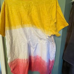 LB VGUC (like new) Ombre V neck Tshirt